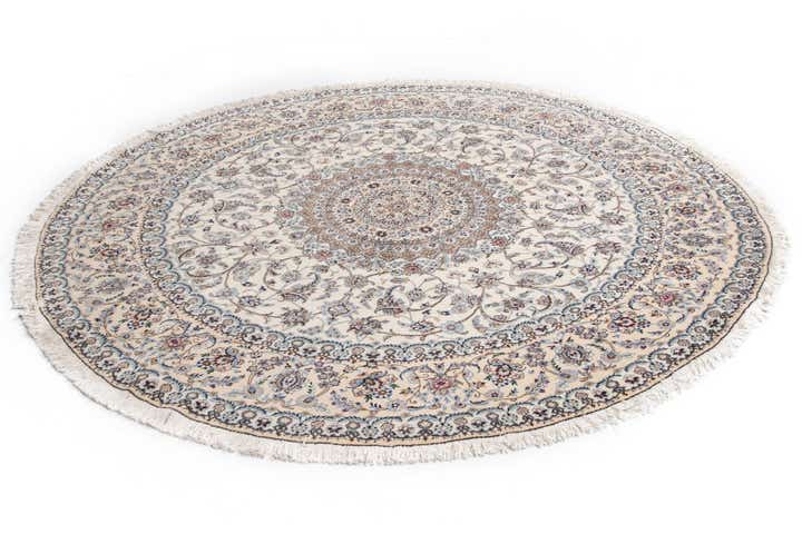 7' 10 x 7' 10 Nain Round Rug