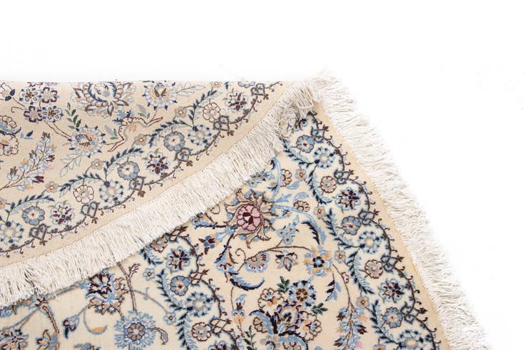 Detail image of 8' 1 x 8' 1 Nain Round Rug
