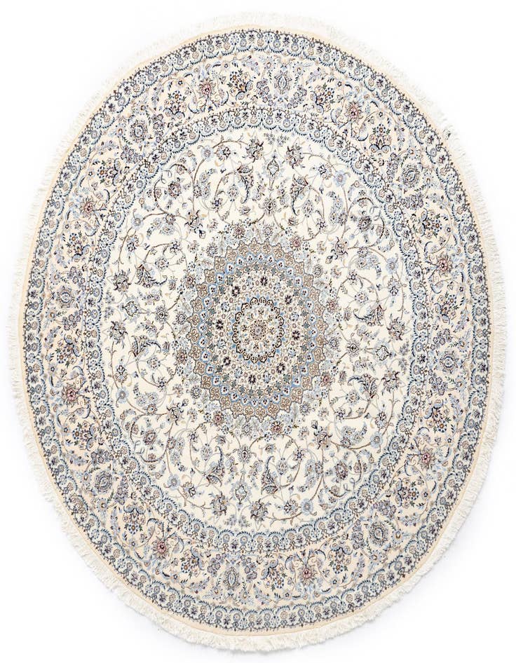 Detail image of 8' 1 x 8' 1 Nain Round Rug