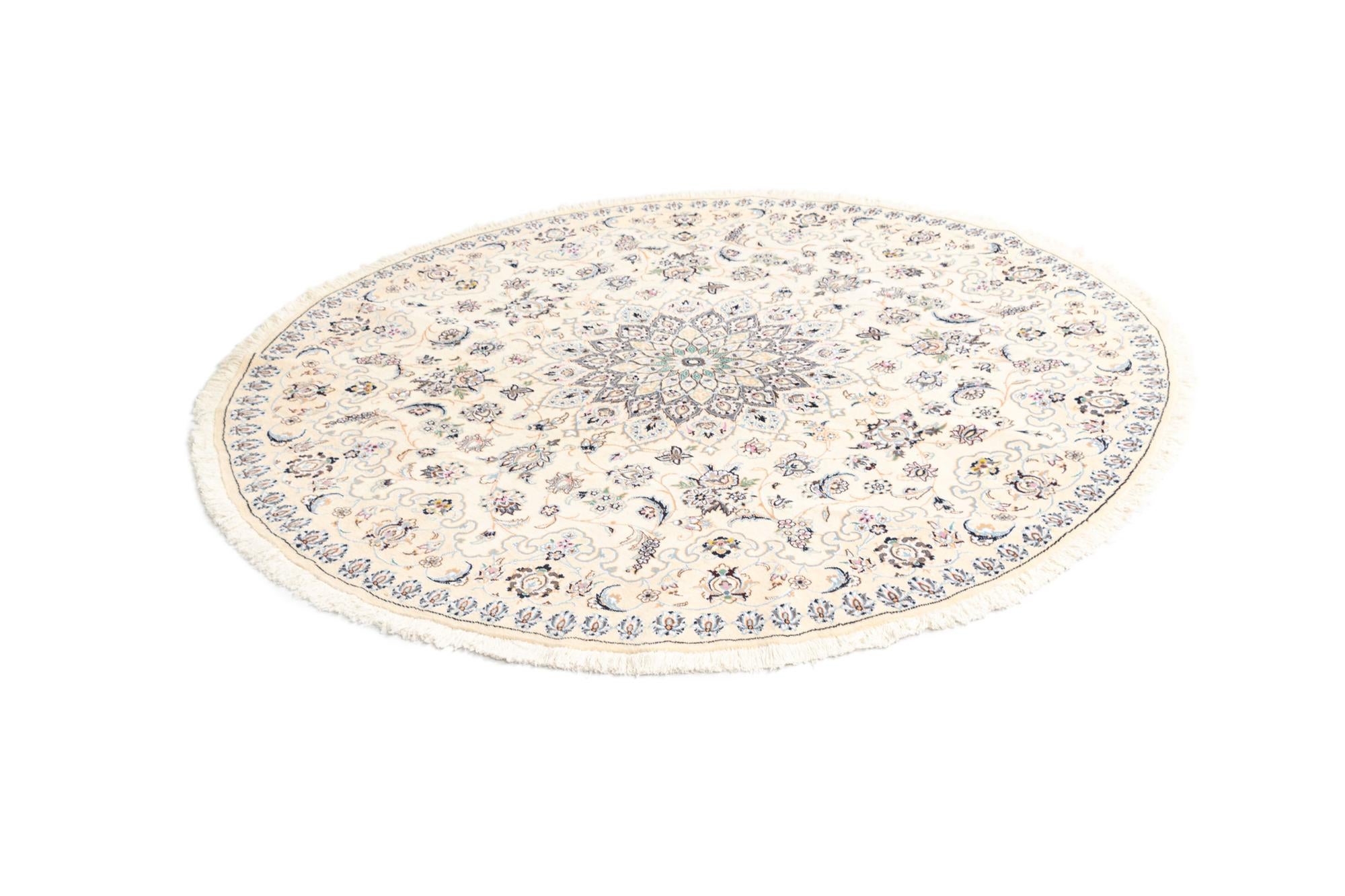 6' 11 x 7' Nain Round Rug