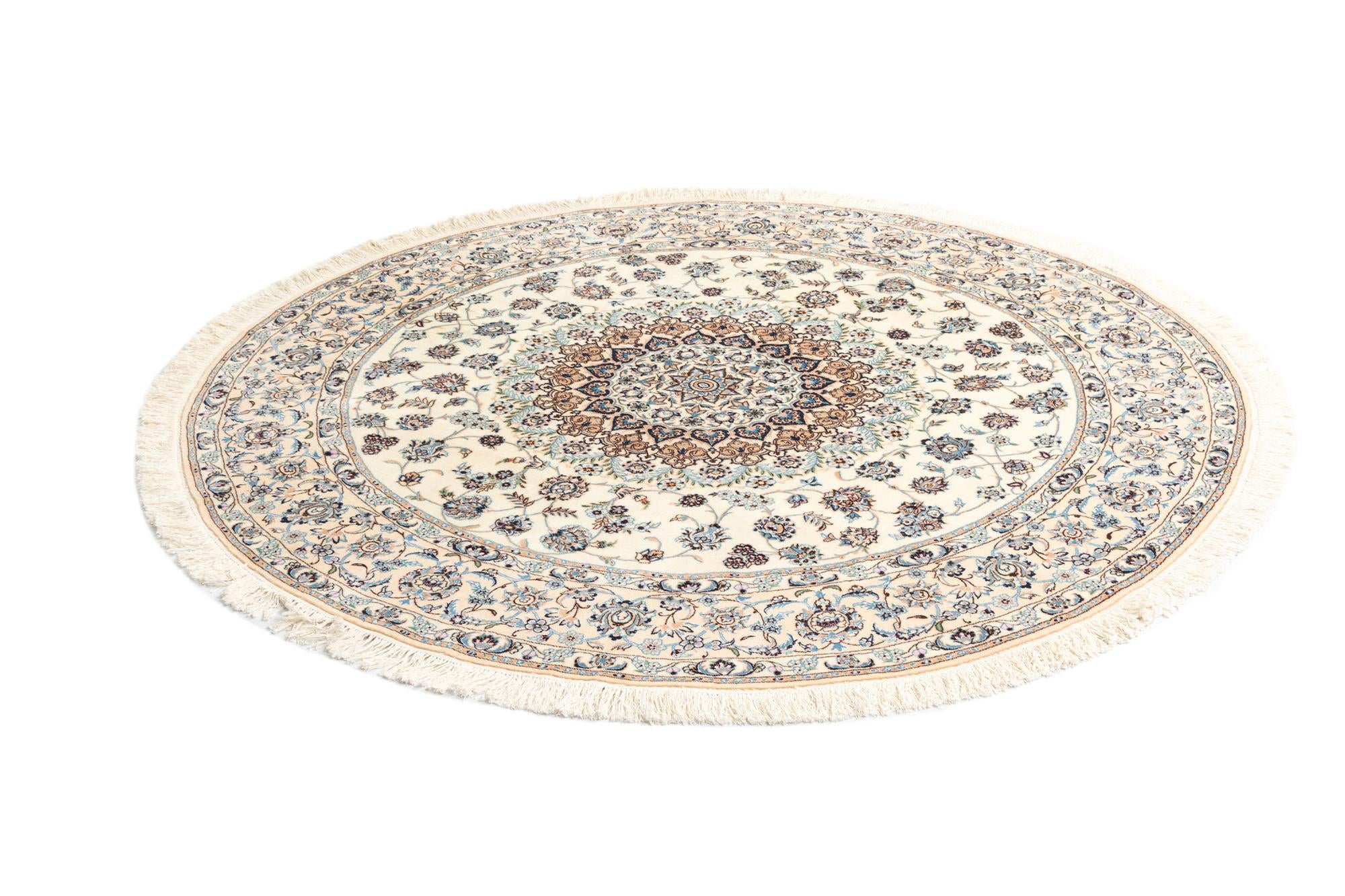 6' 6 x 6' 7 Nain Round Rug