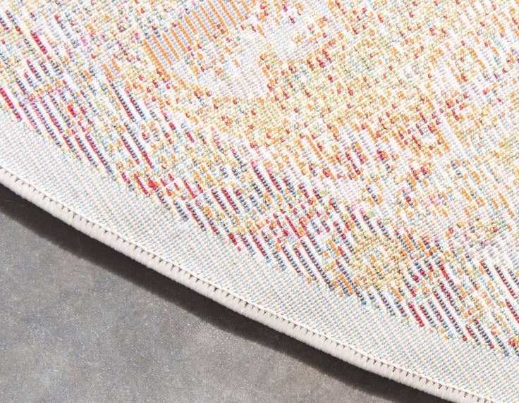 Detail image of 5' 5 x 5' 5 Santiago Round Rug