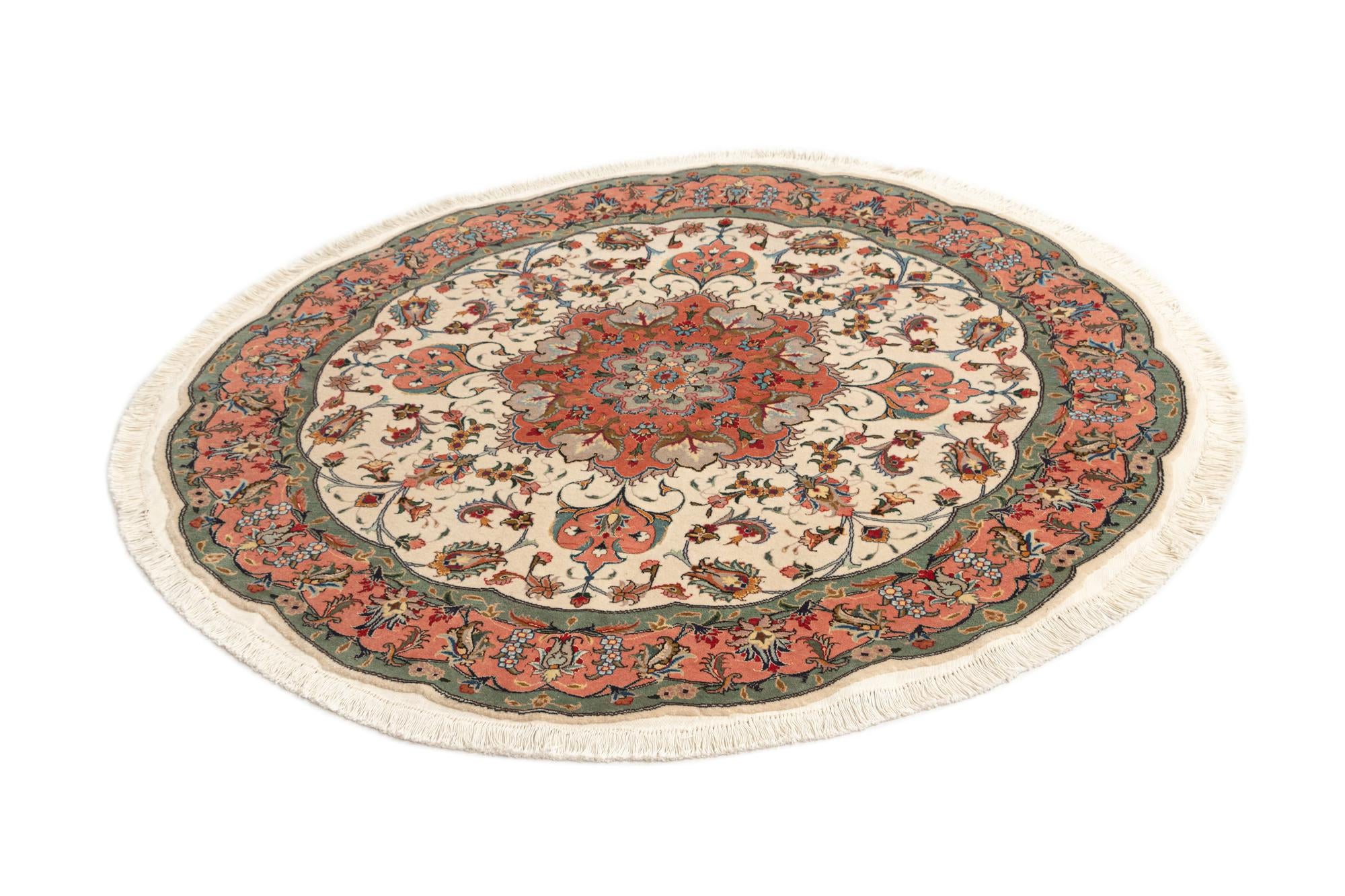 4' 11 x 4' 11 Tabriz Round Rug