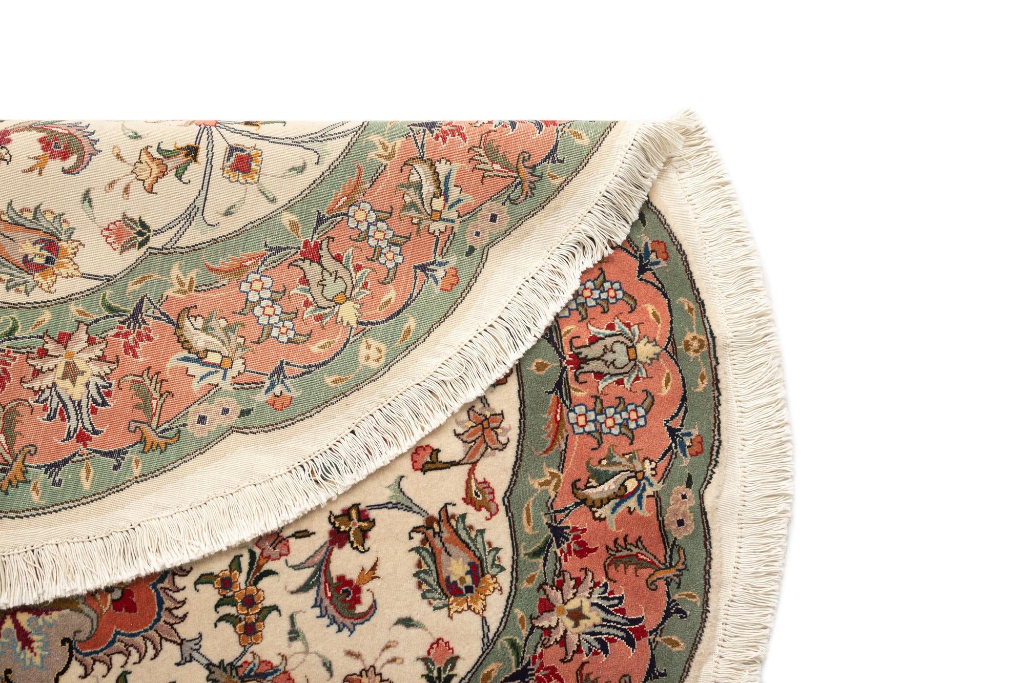 4' 11 x 4' 11 Tabriz Round Rug