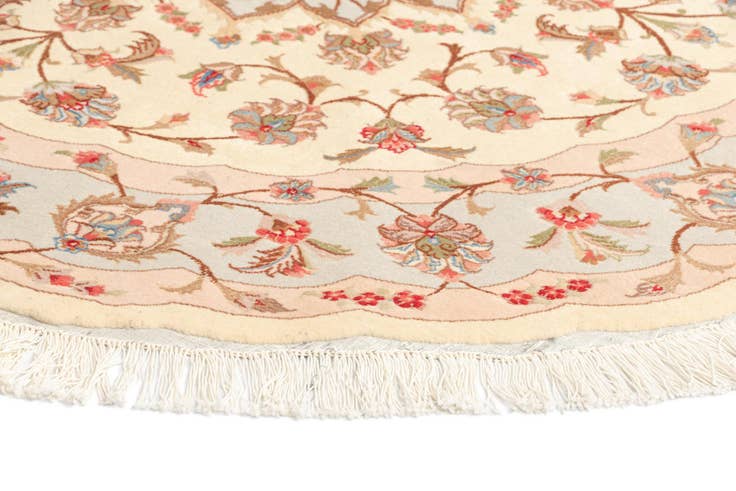 Detail image of 4' 11 x 4' 11 Tabriz Round Rug