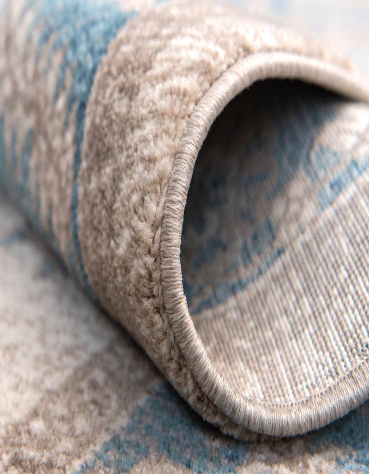 Detail image of 6' x 6' Viola Round Rug