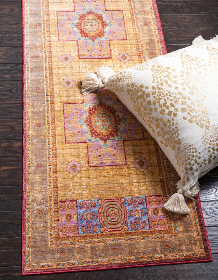 Detail image of 2' 7 x 9' 10 Alexis Runner Rug