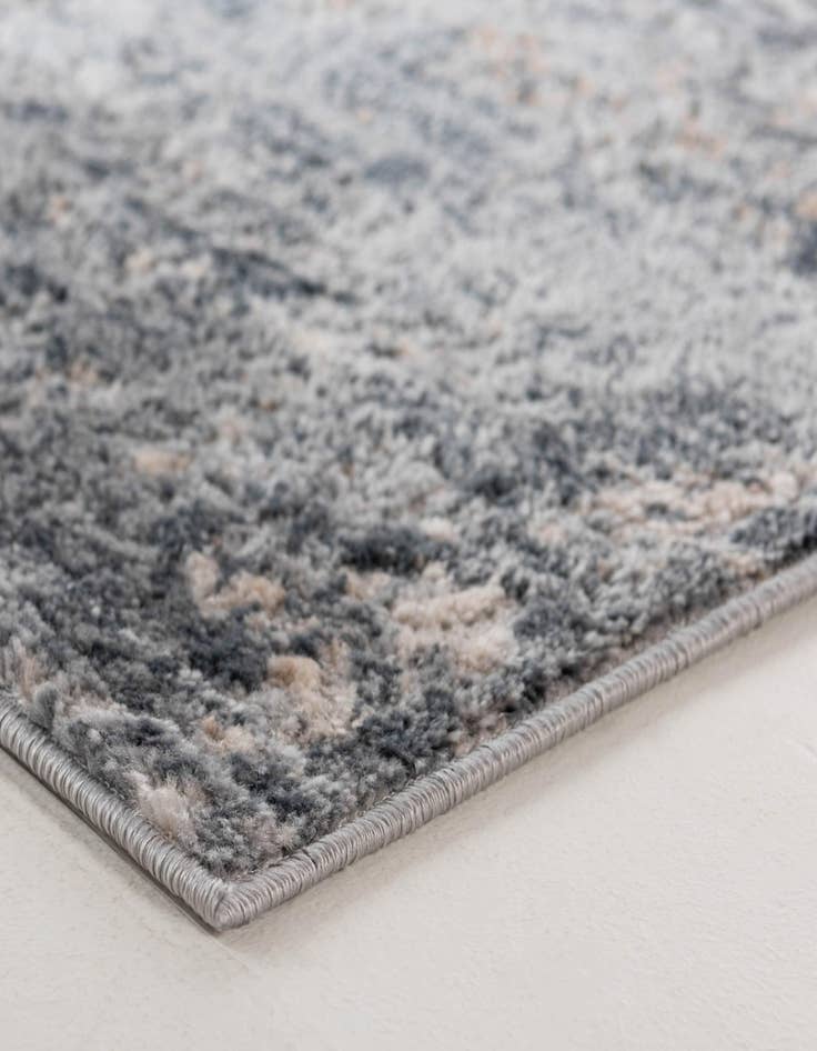 Detail image of 2' 2 x 6' Caspian Runner Rug