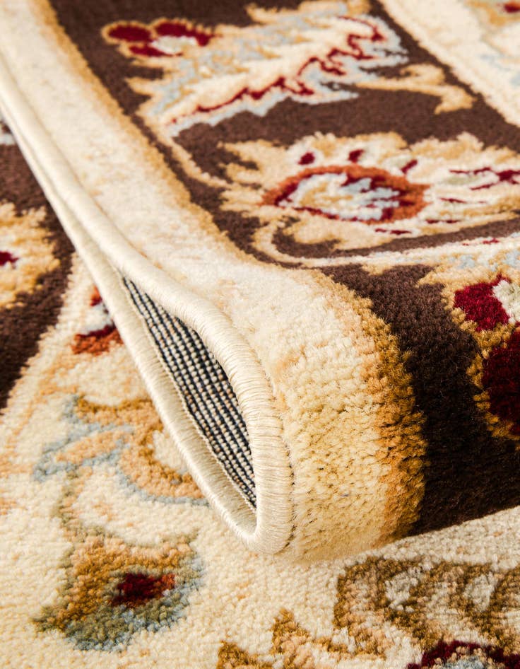 Detail image of 65cm x 185cm Classic Agra Runner Rug