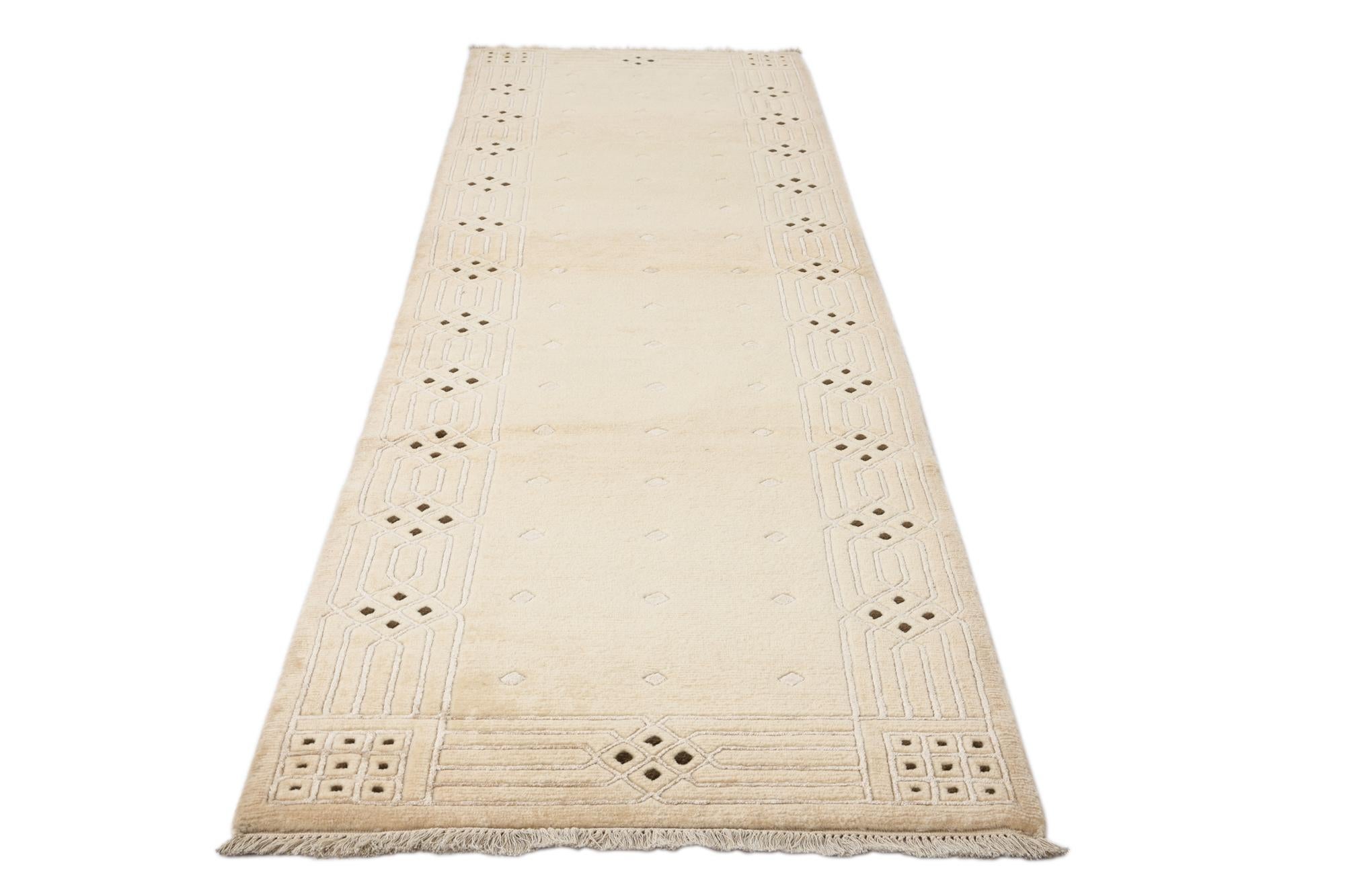 2' 8 x 9' 8 Hand Knotted Darya Wool Runner Rug