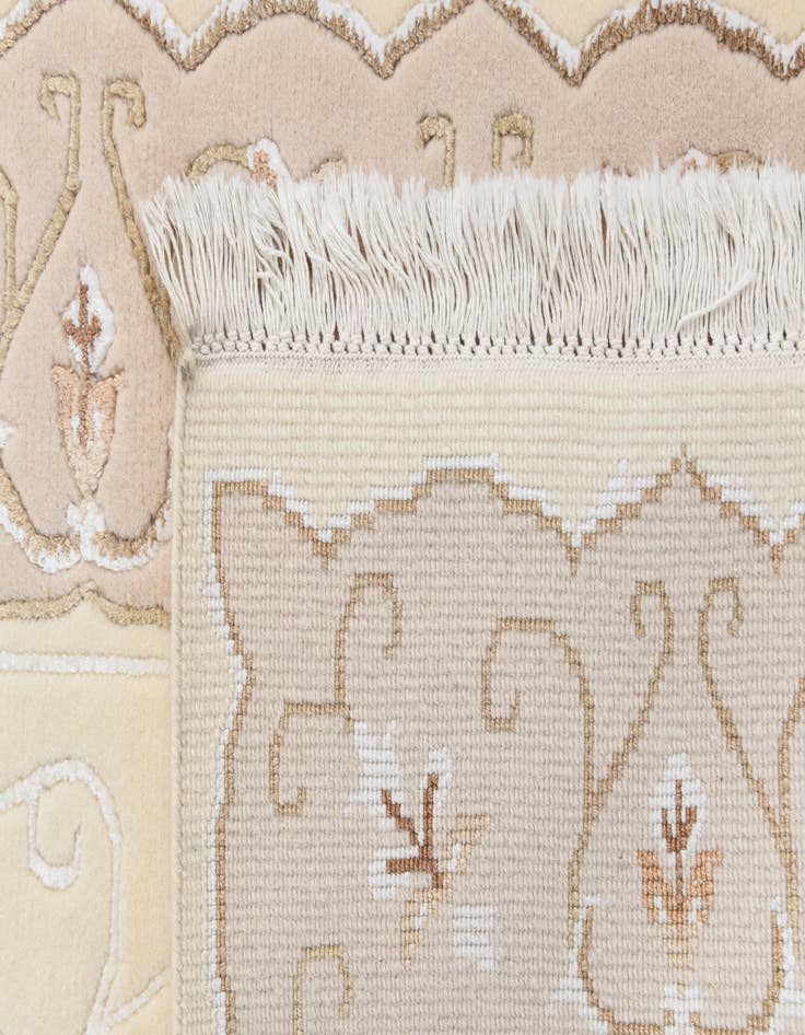 Detail image of 2' 8 x 6' 5  Hand Knotted Darya Wool Runner Rug