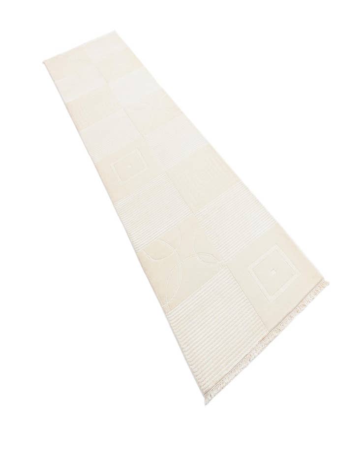 Detail image of 2' 9 x 10'  Hand Knotted Darya Wool Runner Rug