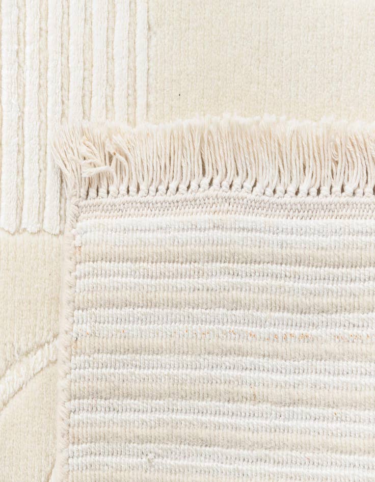 Detail image of 2' 9 x 10'  Hand Knotted Darya Wool Runner Rug