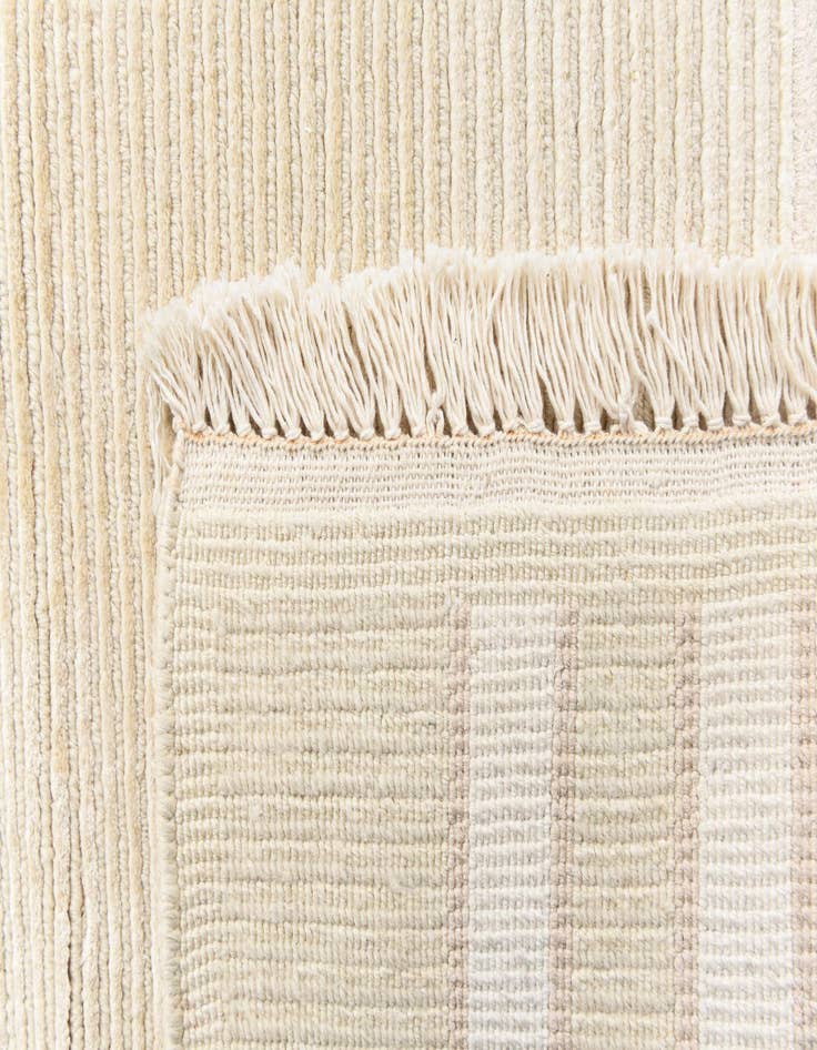 Detail image of 2' 8 x 9' 5 Hand Knotted Darya Wool Runner Rug