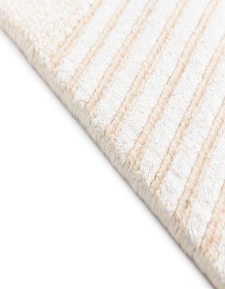 Detail image of 2' 7 x 9' 11 Darya Runner Rug