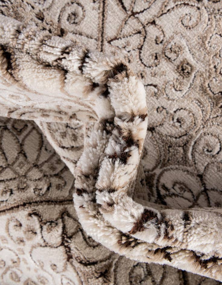 Detail image of 2' x 6' Himalaya Runner Rug