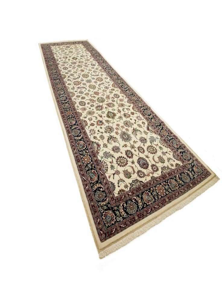 Detail image of 6' 10 x 20' 1 Hand Knotted Isfahan Persian Runner Rug