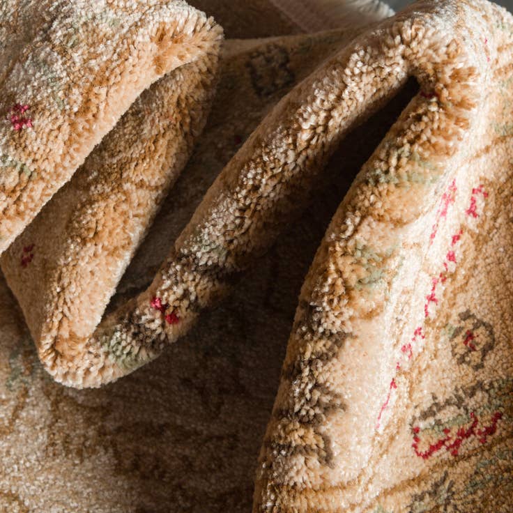 Detail image of 2' 7 x 10' Kensington Runner Rug