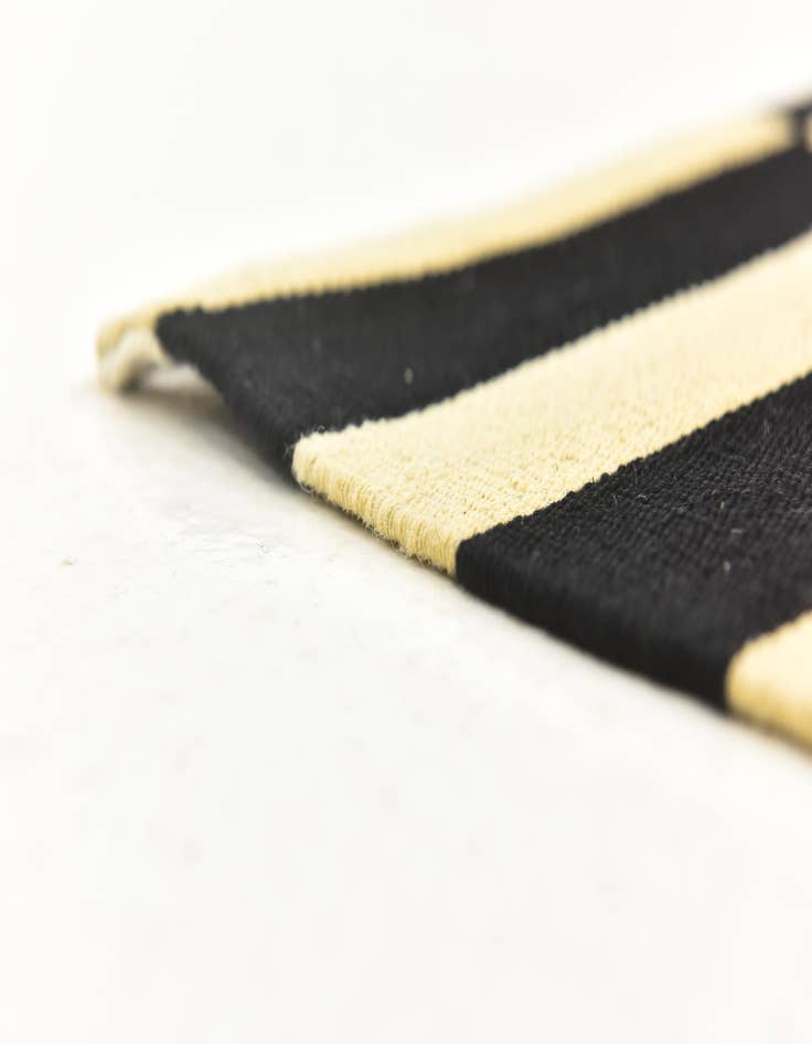 Detail image of 2' 8 x 9' 9  Hand Woven Kilim Modern Wool Runner Rug