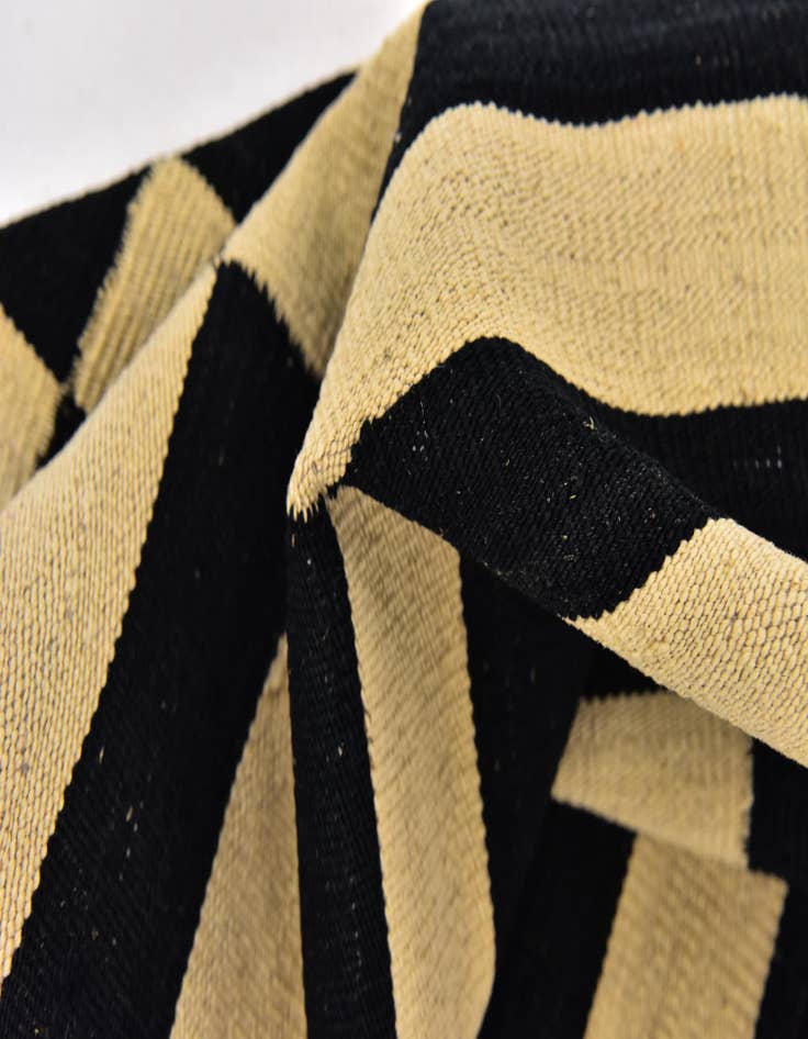 Detail image of 2' 10 x 9' 10  Hand Woven Kilim Modern Wool Runner Rug