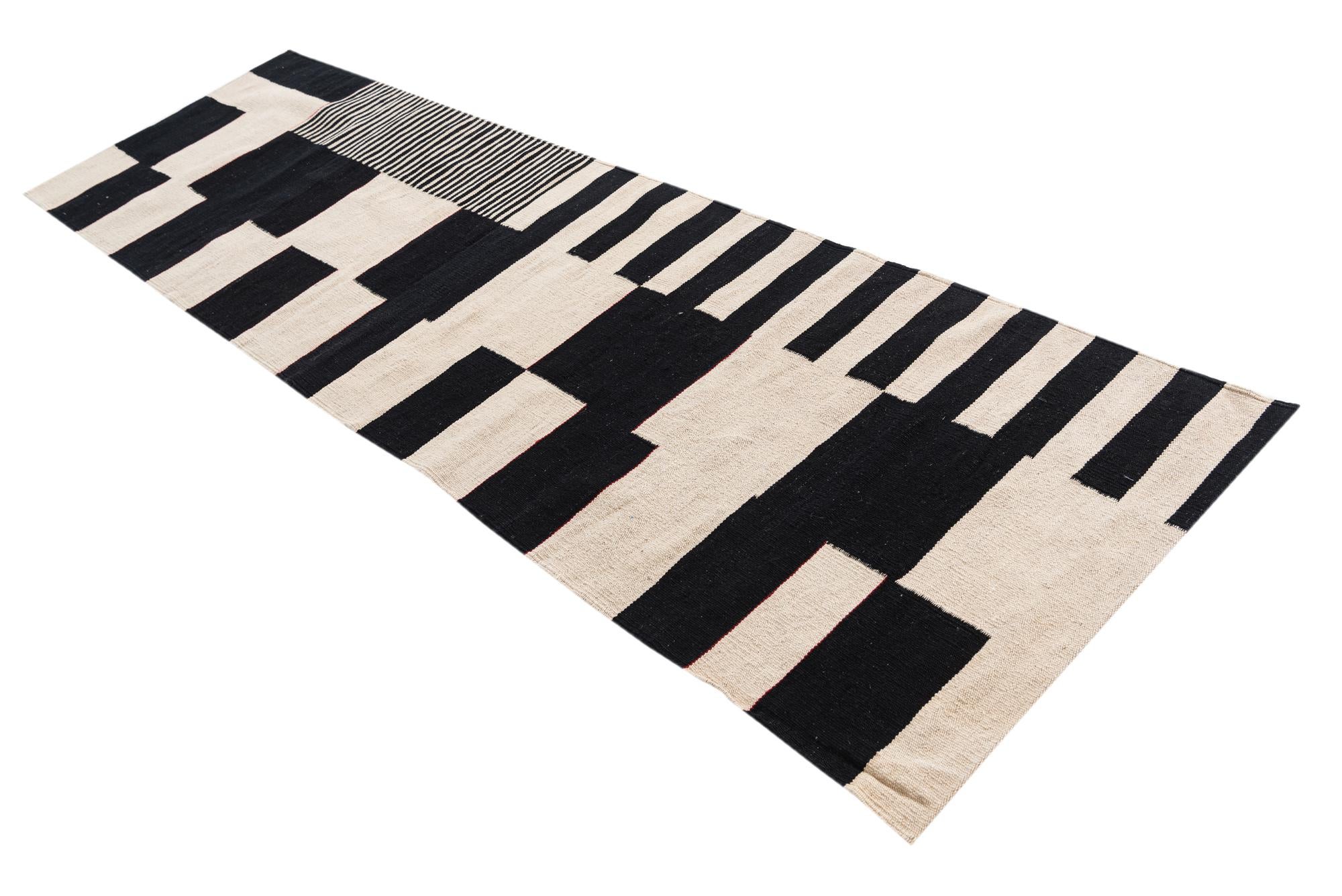 2' 8 x 9' 3 Hand Woven Kilim Modern Wool Runner Rug