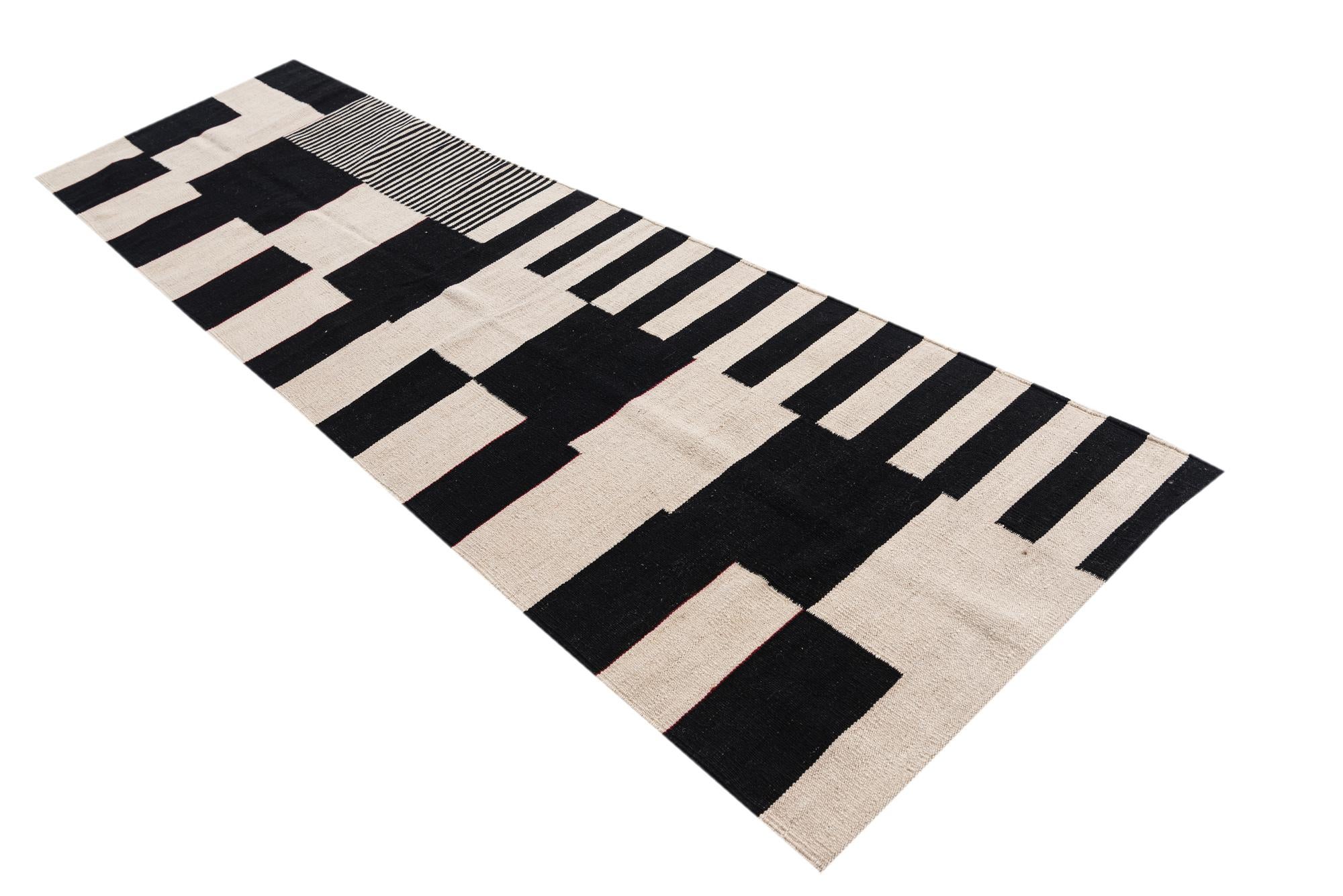 2' 8 x 9' 7 Hand Woven Kilim Modern Wool Runner Rug