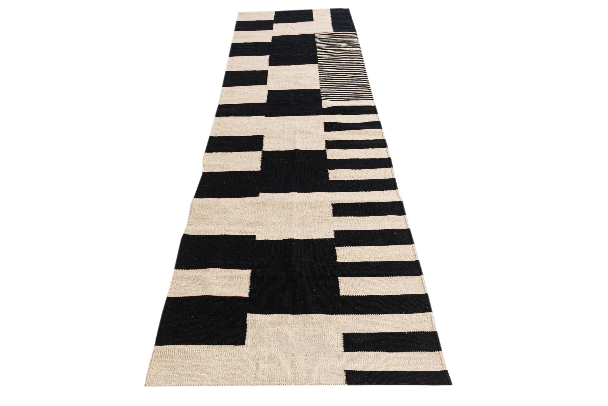 2' 8 x 9' 5 Hand Woven Kilim Modern Wool Runner Rug