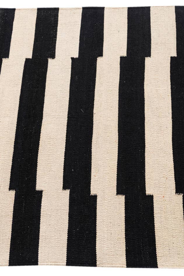 Detail image of 2' 10 x 9' 8 Hand Woven Kilim Modern Wool Runner Rug