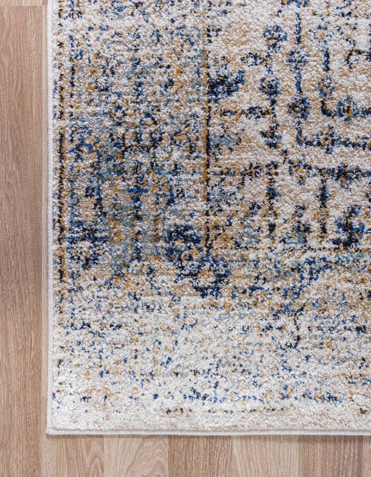 Detail image of 2' 2 x 6' 9 Lexington Runner Rug
