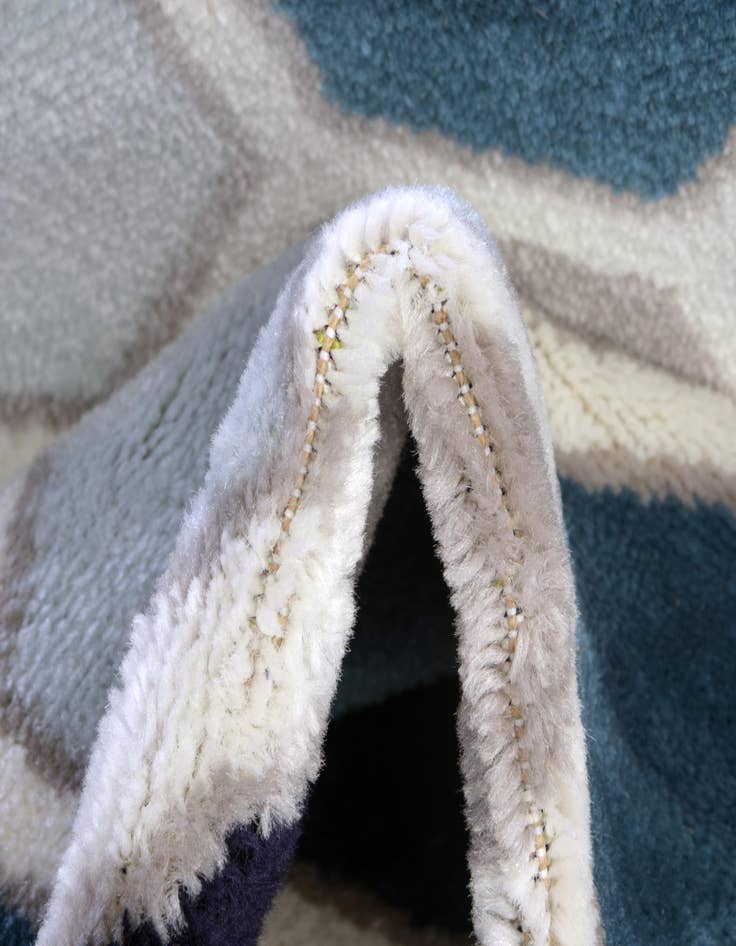 Detail image of 2' x 13' Metropolis Runner Rug