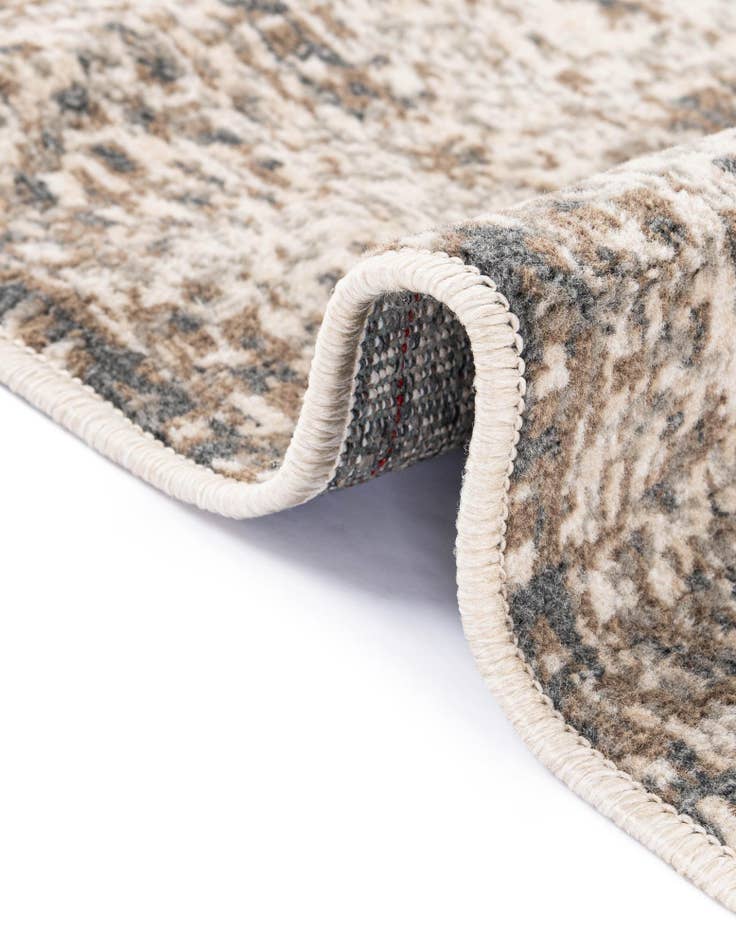 Detail image of 2' 7 x 10' Mojave Runner Rug