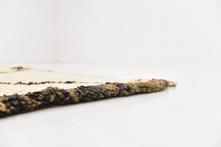 Detail image of 5' 5 x 10' 2 Hand Knotted Moroccan Wool Runner Rug