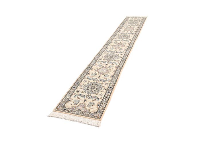 Detail image of 2' x 11' 10 Nain Wool Runner Rug