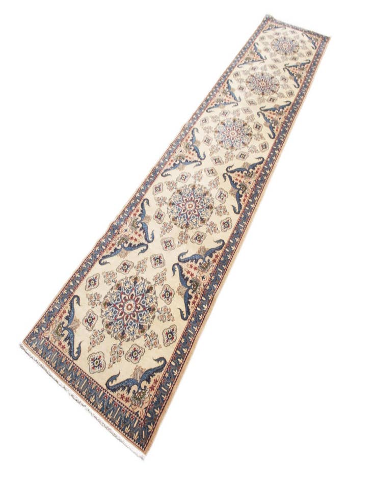 Detail image of 2' 11 x 13' Nain Wool Runner Rug