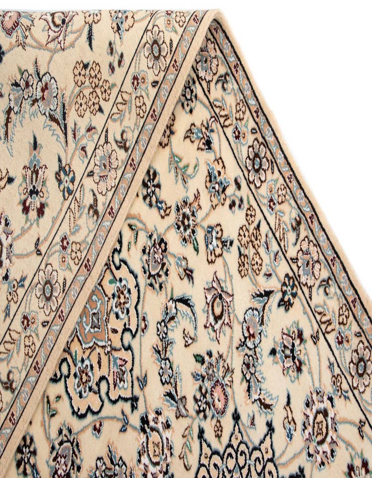 Detail image of 3' 1 x 14' 4 Nain Wool Runner Rug