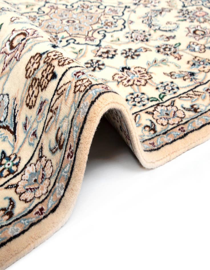 Detail image of 3' 1 x 14' 4 Nain Wool Runner Rug