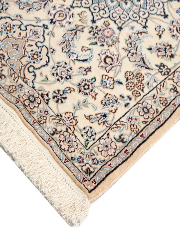 Detail image of 3' 1 x 14' 4 Nain Wool Runner Rug