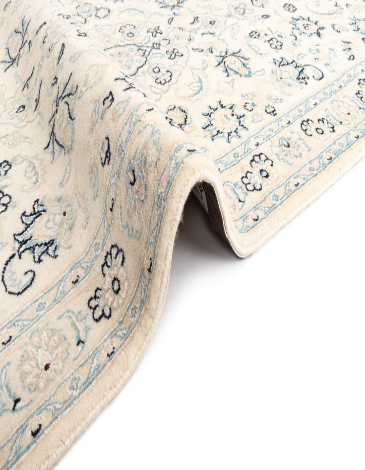 Detail image of 2' 11 x 12' 11 Nain Wool Runner Rug