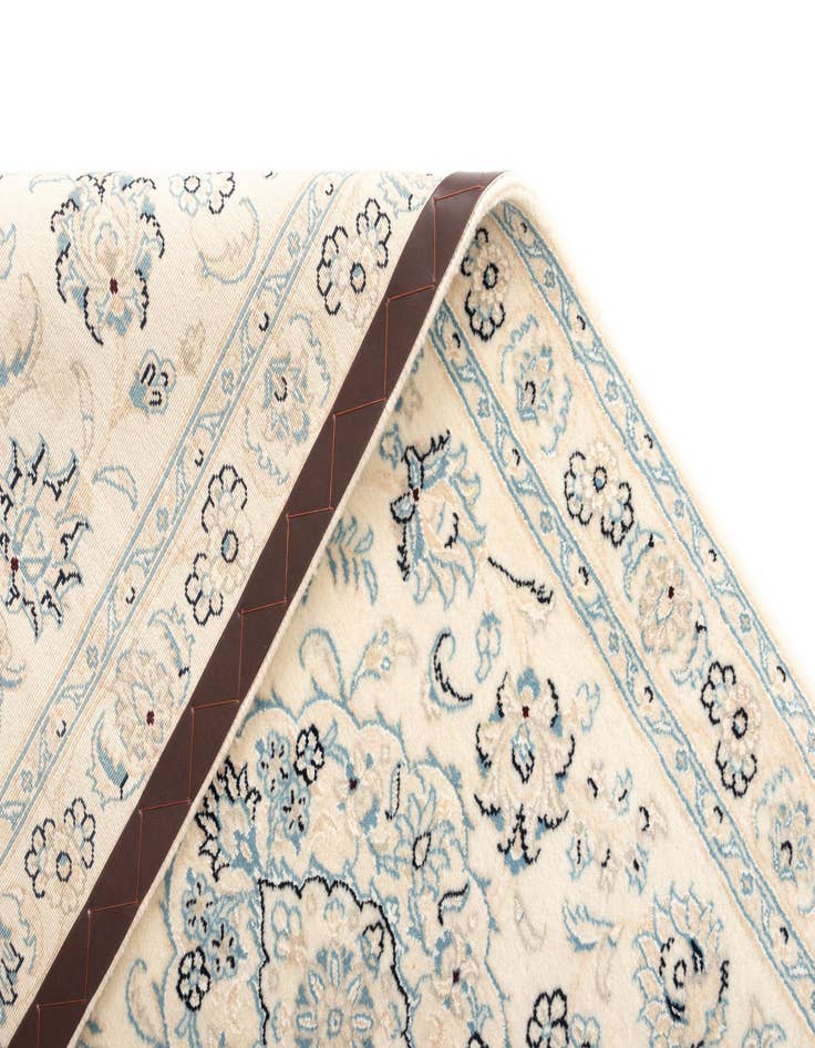 Detail image of 2' 11 x 12' 11 Nain Wool Runner Rug