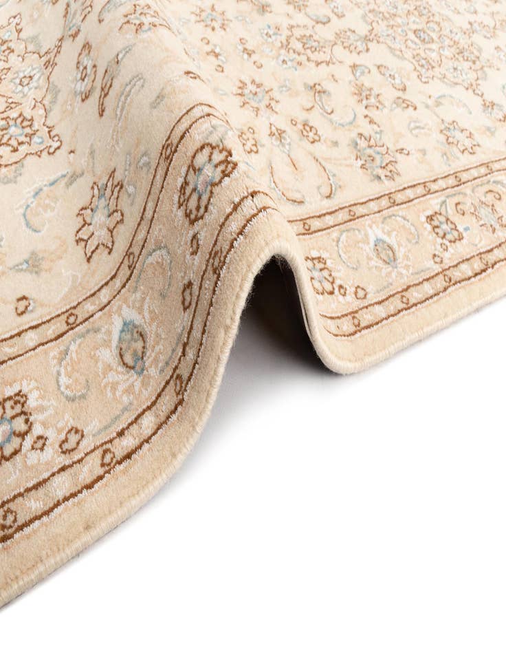 Detail image of 2' 7 x 9' 8 Nain Wool Runner Rug