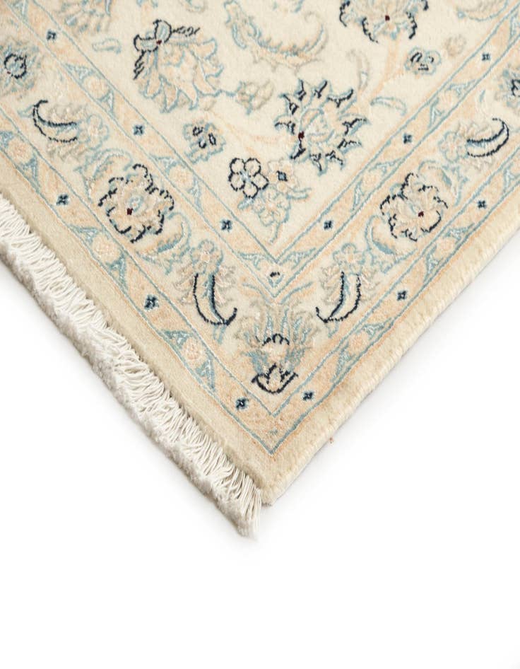 Detail image of 2' 11 x 16' 5 Nain Wool Runner Rug