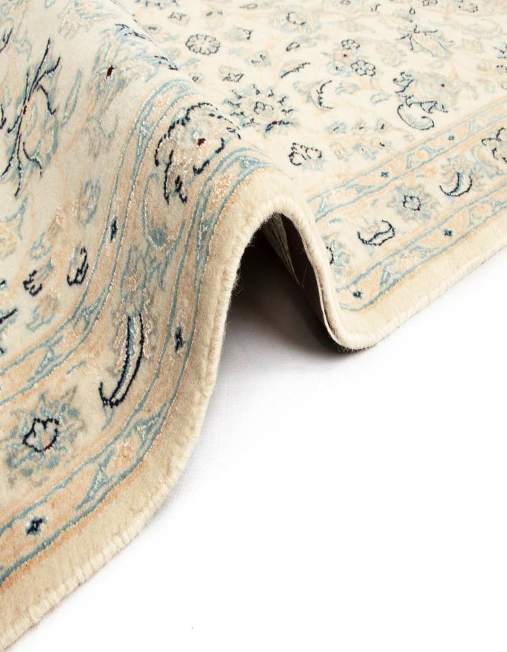 Detail image of 2' 11 x 16' 5 Nain Wool Runner Rug