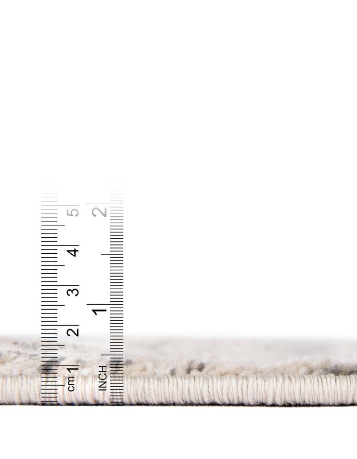 Detail image of 2' x 6' Oasis Runner Rug