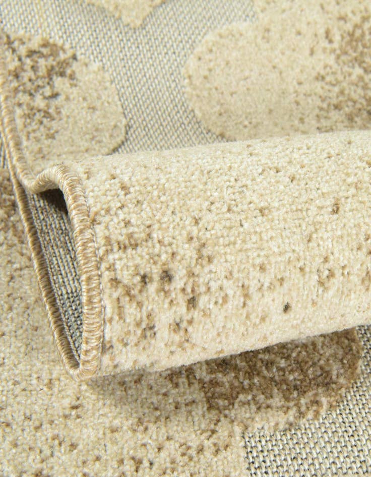 Detail image of 2' x 6' Washable Lattice Indoor / Outdoor Runner Rug