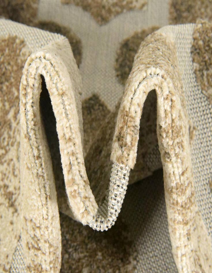 Detail image of 2' x 6' Washable Lattice Indoor / Outdoor Runner Rug