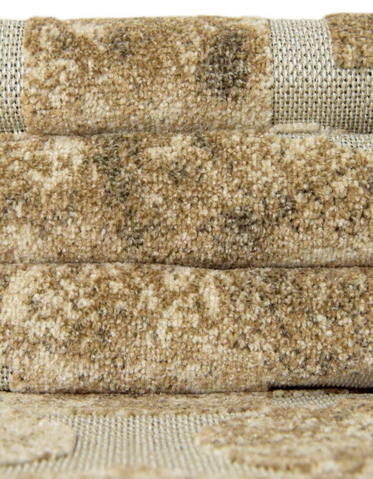 Detail image of 2' x 6' Washable Lattice Indoor / Outdoor Runner Rug