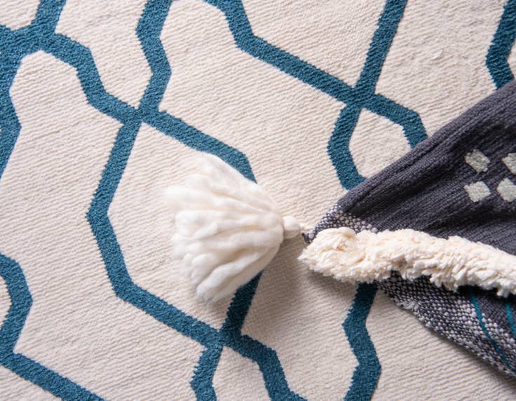 Detail image of 2' 2 x 6' Easy-Clean Oasis Indoor / Outdoor Runner Rug