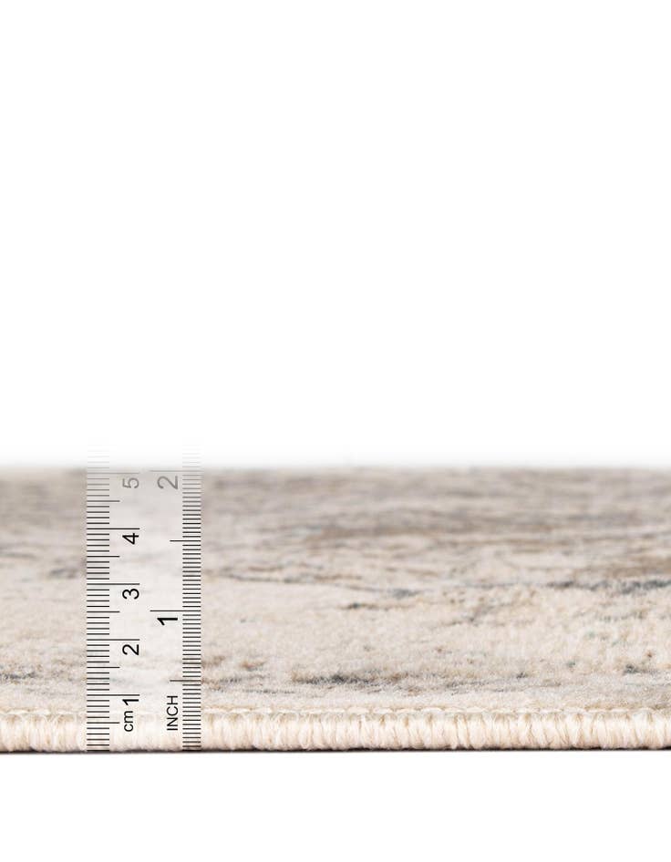 Detail image of 2' 7 x 10' Sahara Runner Rug