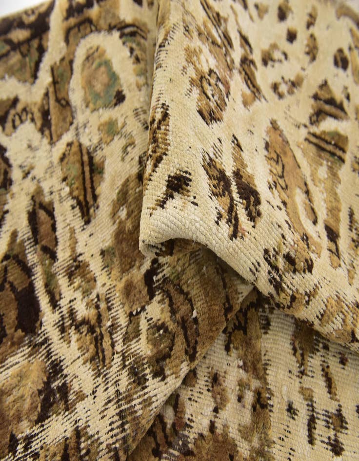 Detail image of 4' 6 x 7' 6  Hand Knotted Ultra Vintage Persian Wool Runner Rug