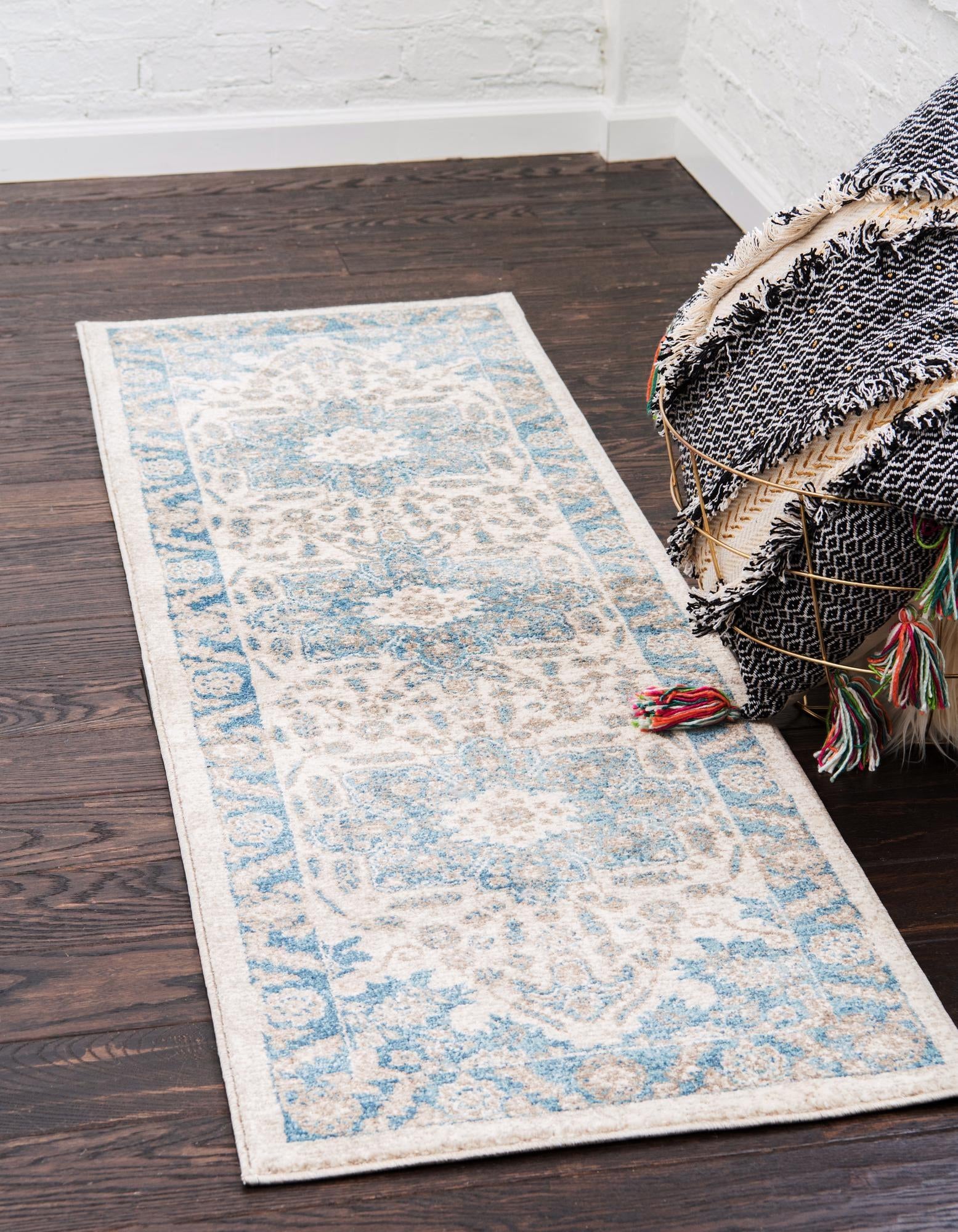2' x 6' Vienna Runner Rug